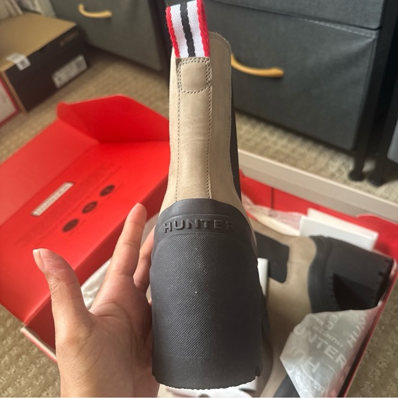 Hunter Women’s Miana Chelsea Boot - Size 9 - Picture 12 of 15